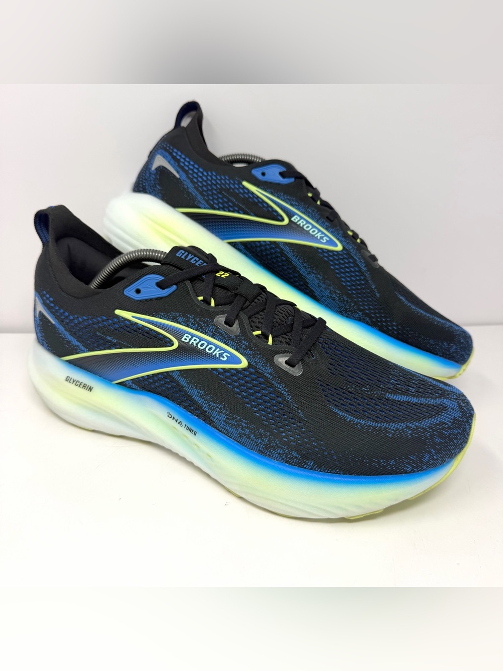 Brooks Men’s Glycerin 22 Running Shoes Sz 11.5 2E Black Blue Sneaker 1104452E002